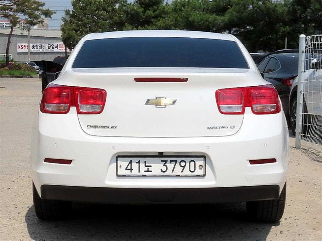 Chevrolet Malibu - Vista 4