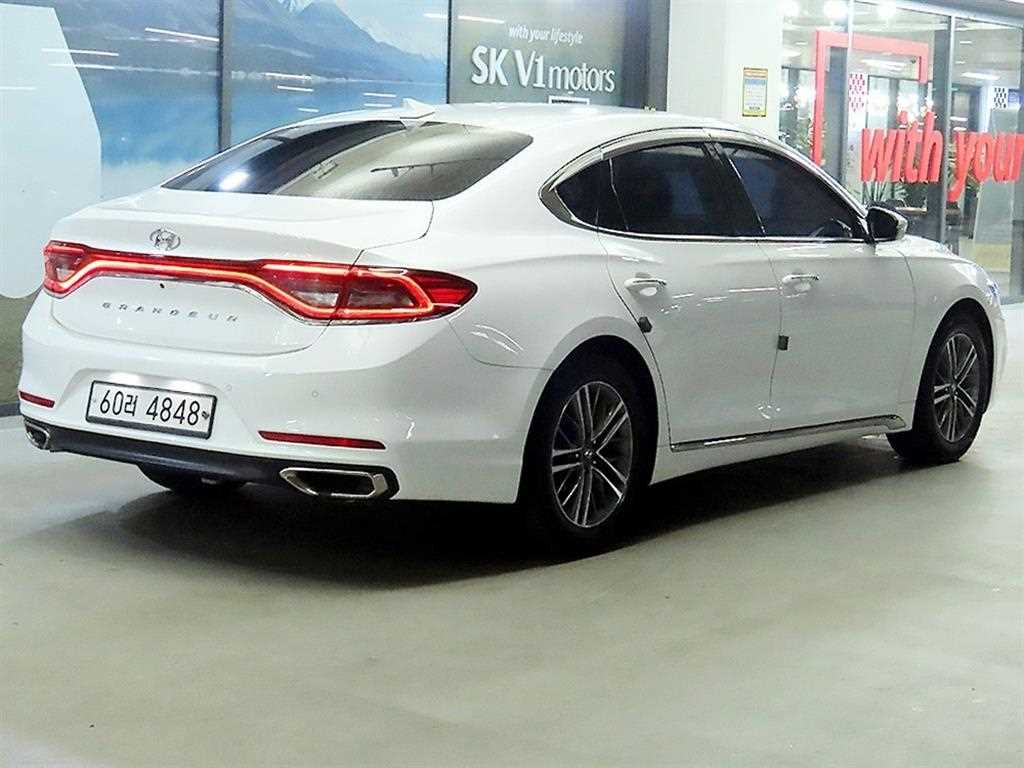 HYUNDAI Grandeur - Vista 4