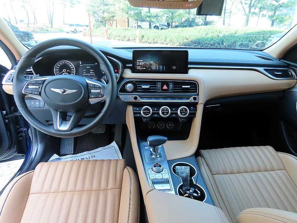 Genesis G70 - Vista 7