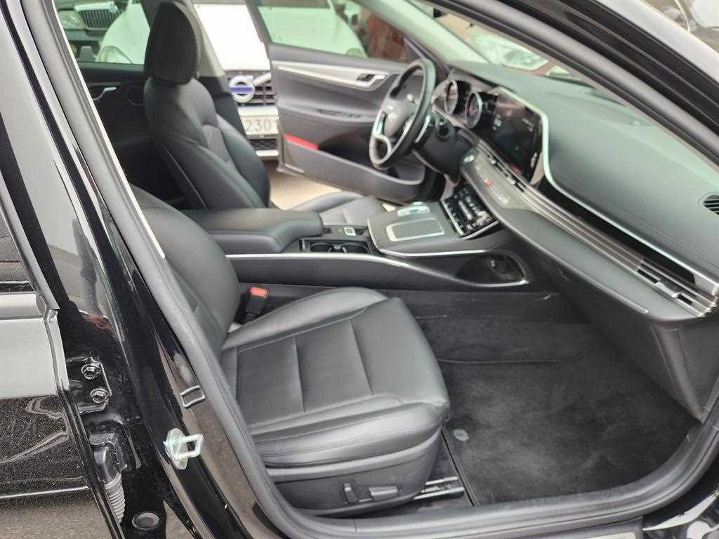 HYUNDAI Grandeur - Vista 12