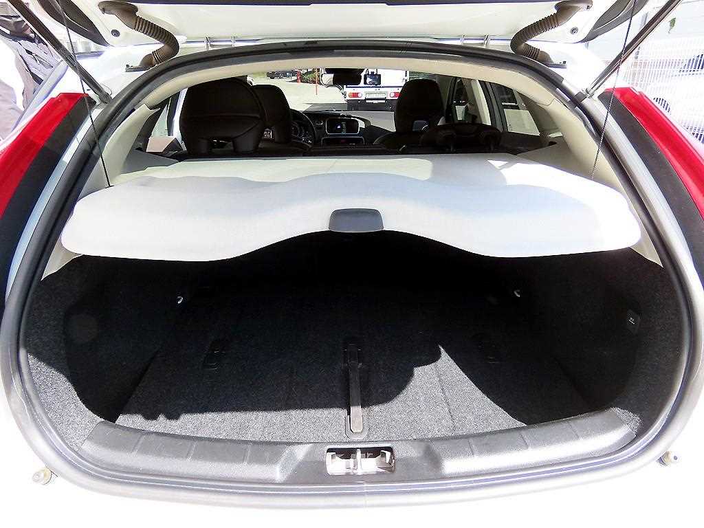 Volvo V40 2016 Blanco - Importación desde Corea - HF Imports Iquique - Foto 18