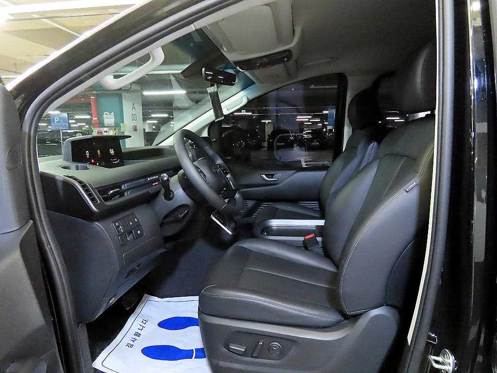 HYUNDAI Staria - Vista 6