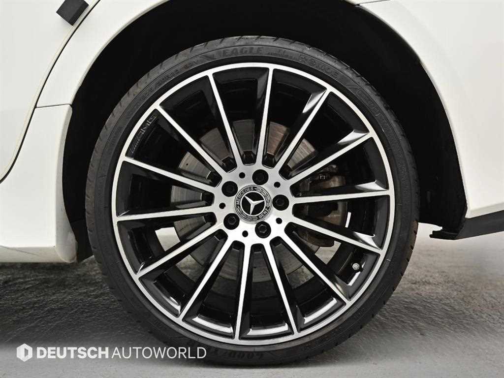 Mercedes Benz CLS Class - Vista 5