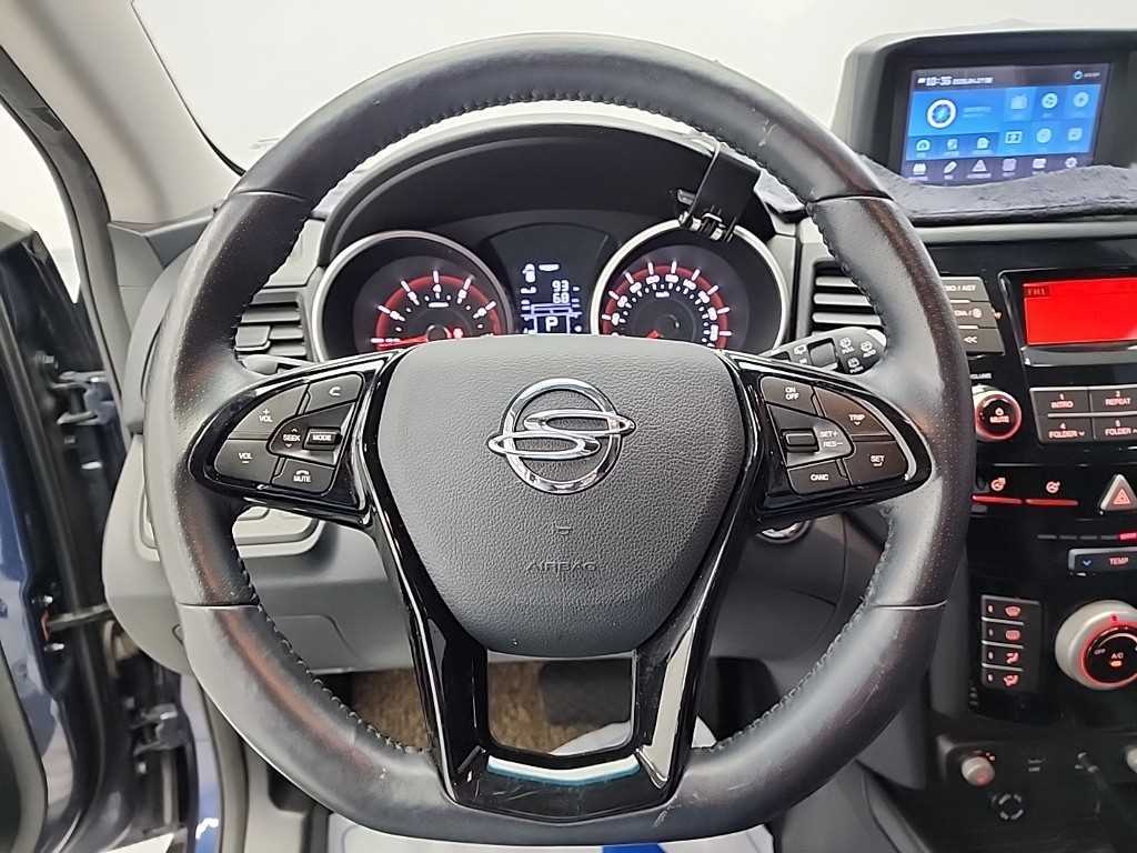 Ssangyong Tivoli - Vista 9