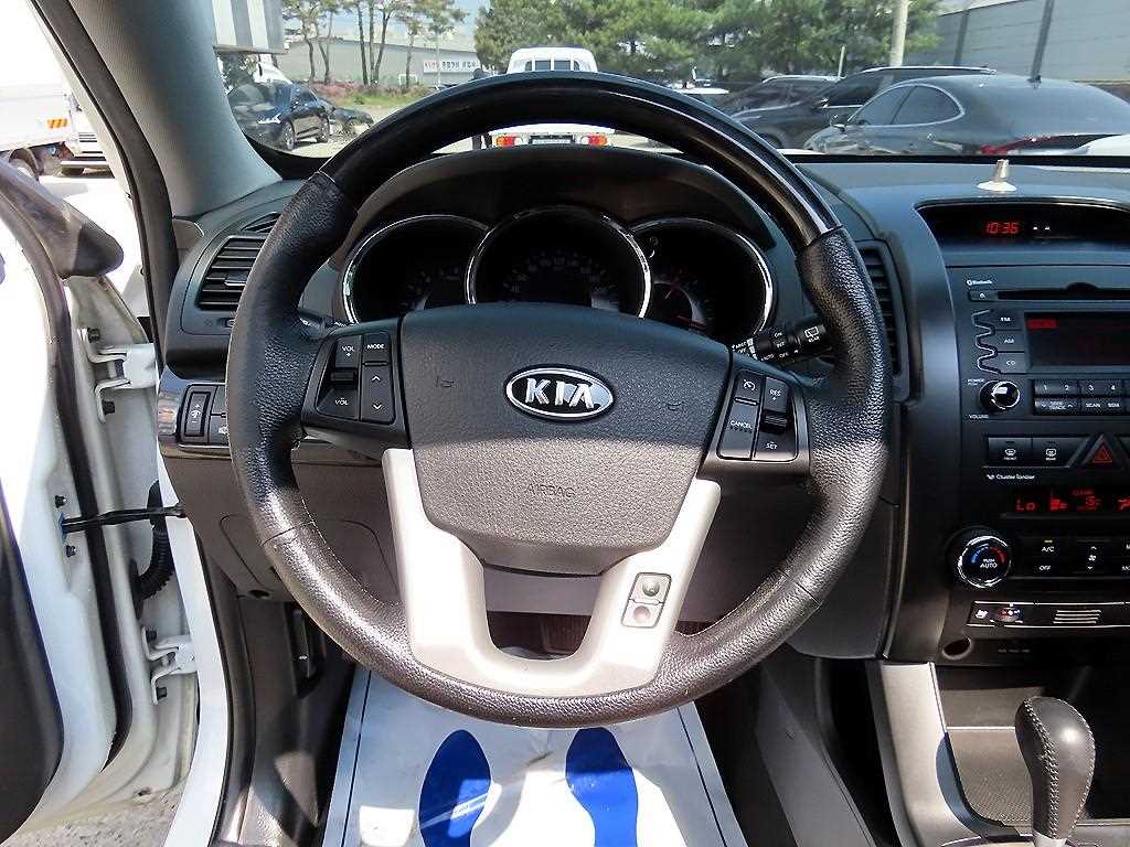 KIA Sorento - Vista 8