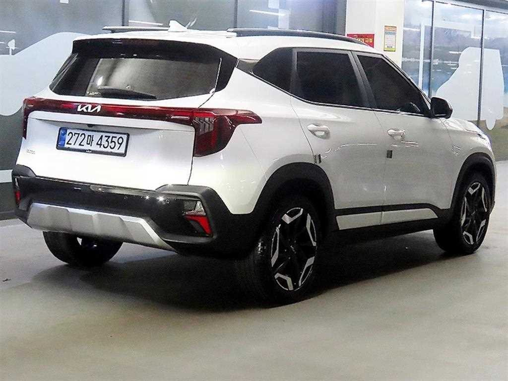KIA Seltos - Vista 4