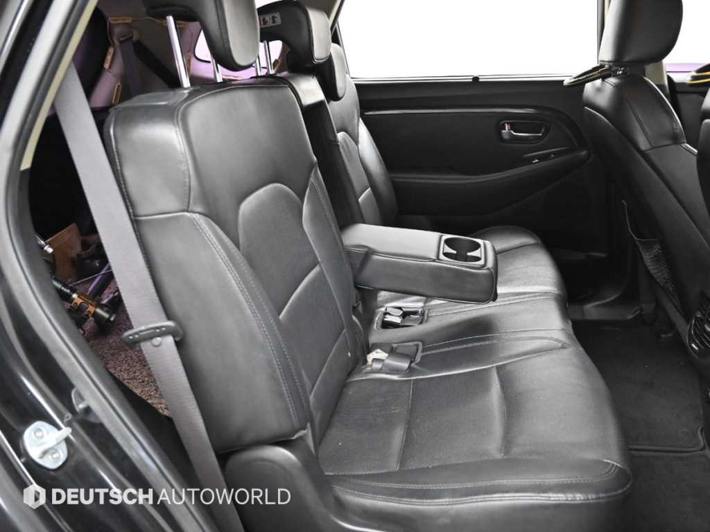 KIA Carens - Vista 12
