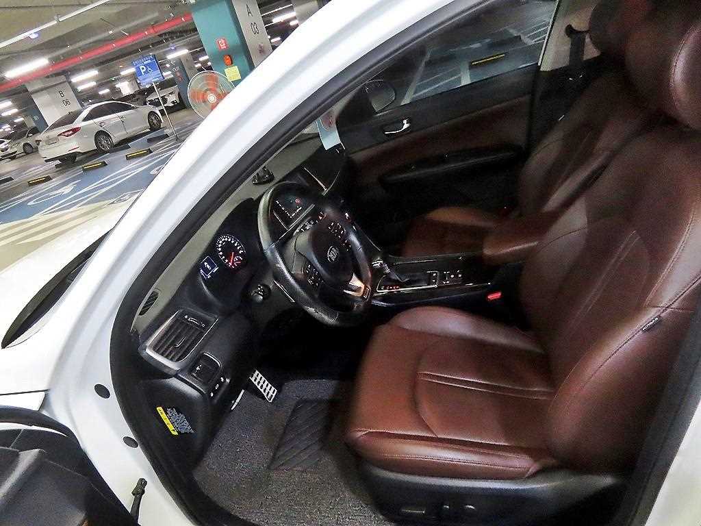 KIA K5 - Vista 6