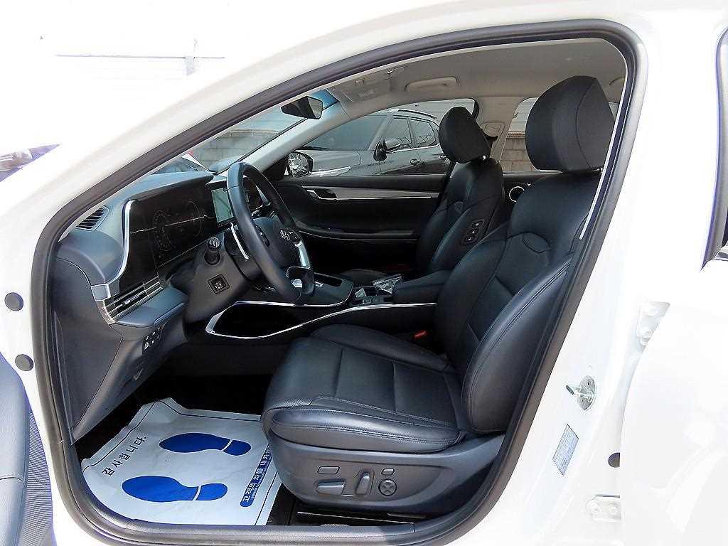 HYUNDAI Grandeur - Vista 5