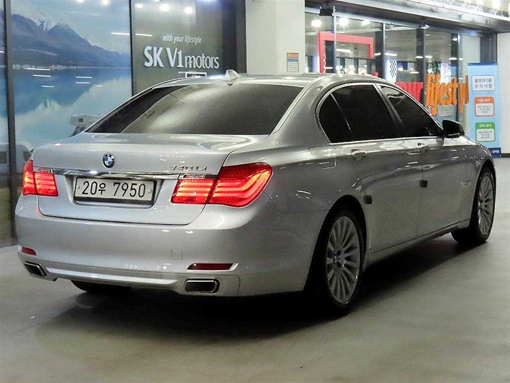 BMW 7 Series - Vista 4