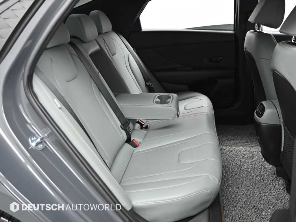 HYUNDAI Avante - Vista 12