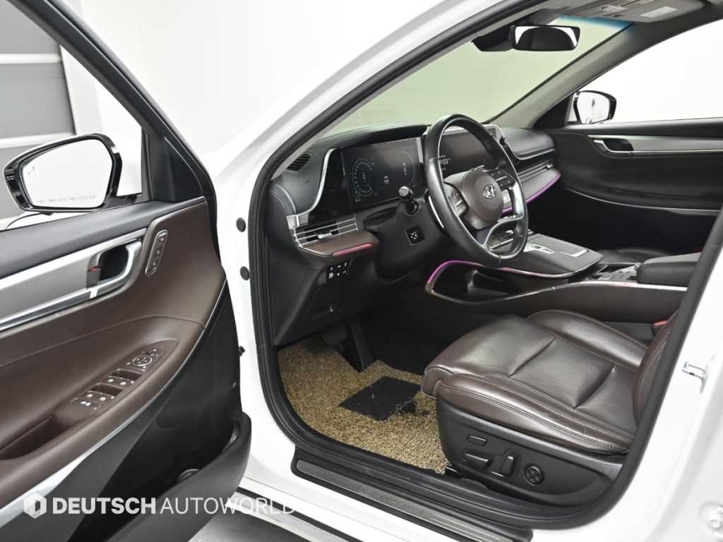 HYUNDAI Grandeur - Vista 11