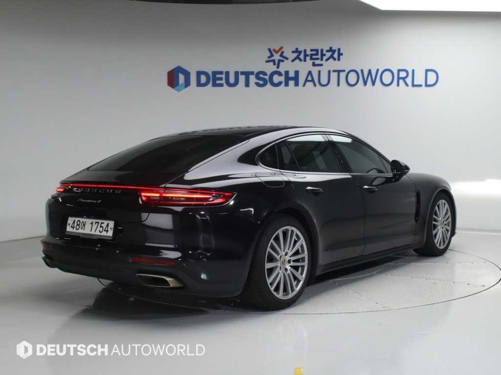 Porsche Panamera - Vista 2