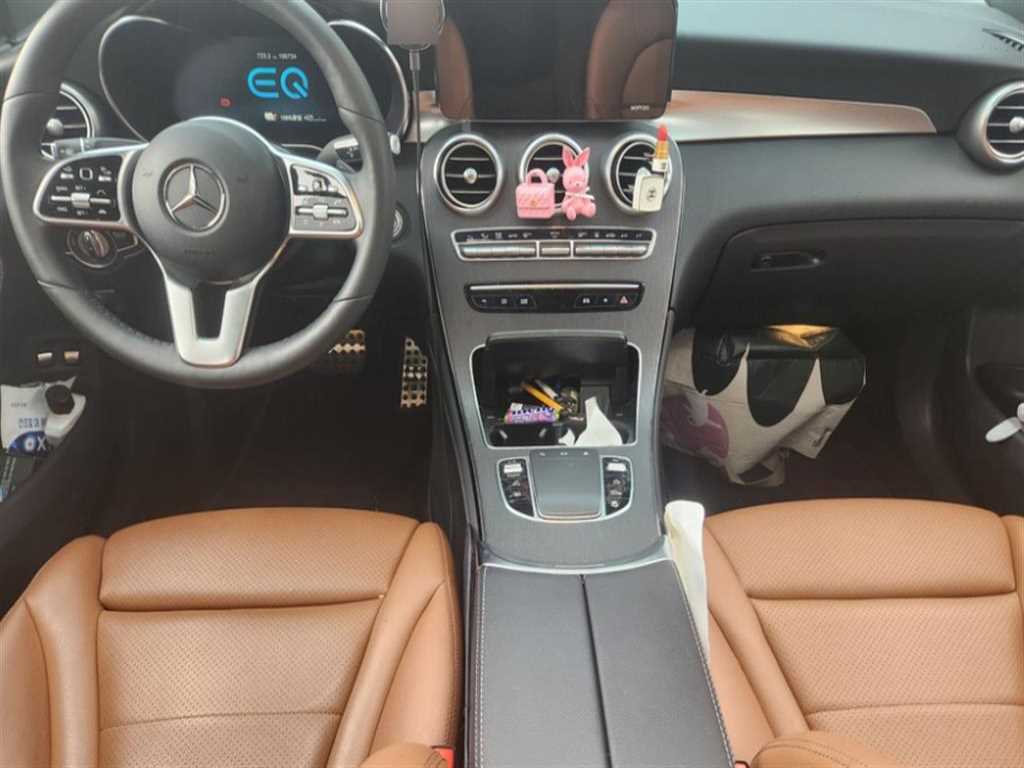 Mercedes Benz GLC Class - Vista 4