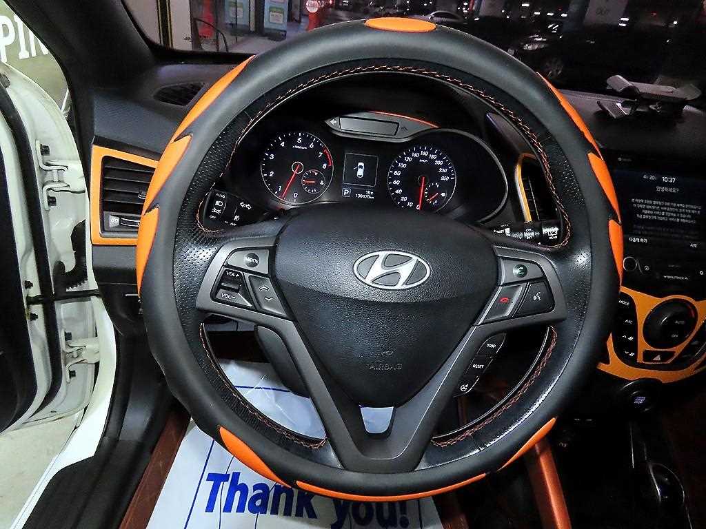 HYUNDAI Veloster - Vista 8