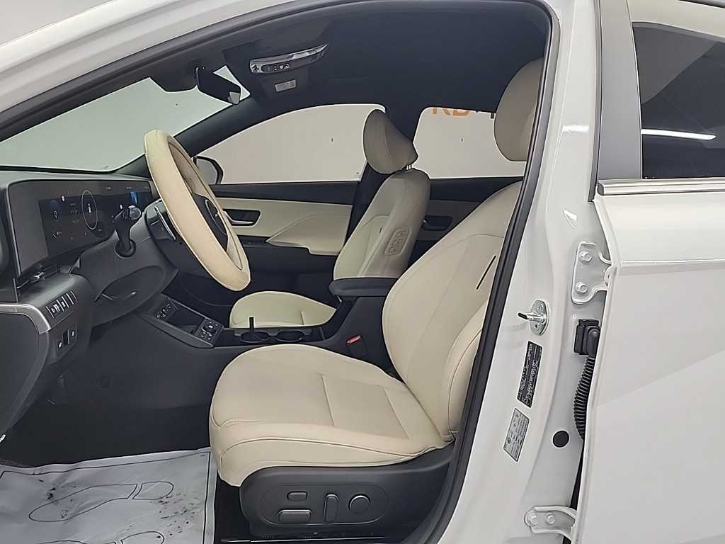 HYUNDAI Kona - Vista 11