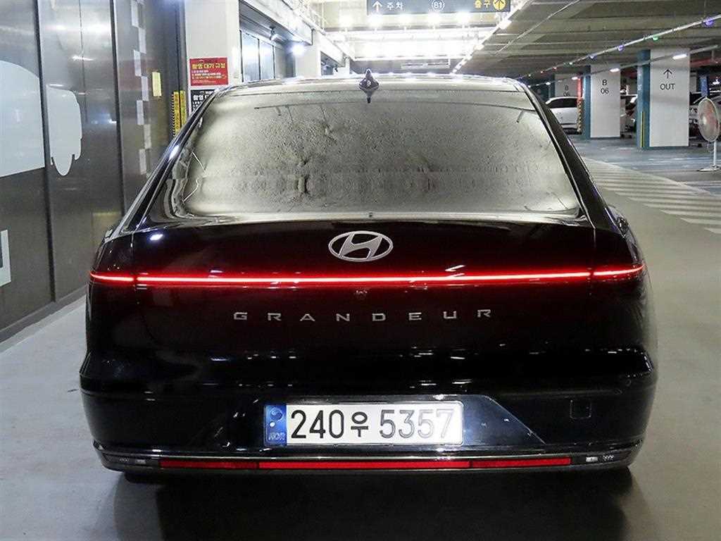 HYUNDAI Grandeur - Vista 5