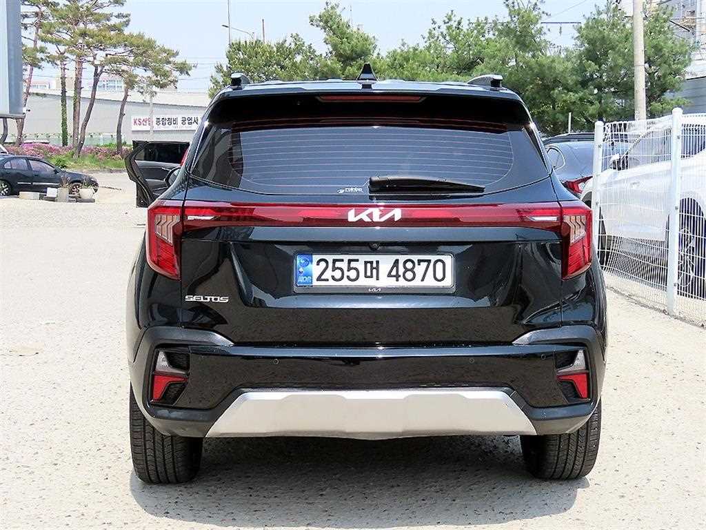 KIA Seltos - Vista 4