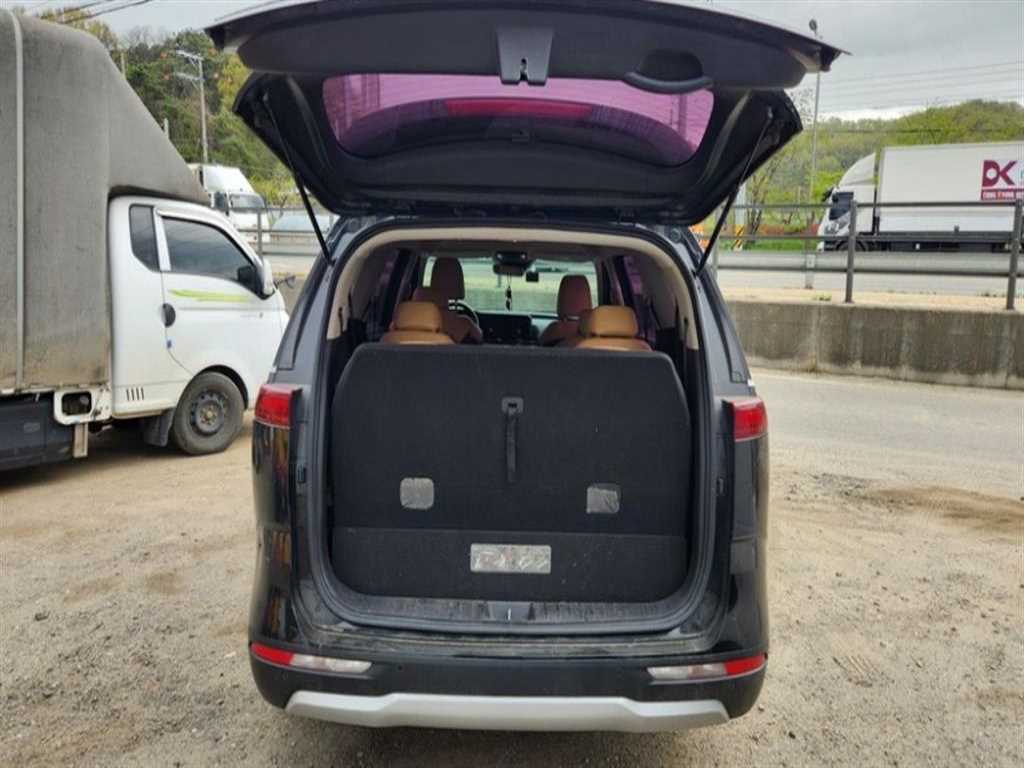 KIA Carnival - Vista 4