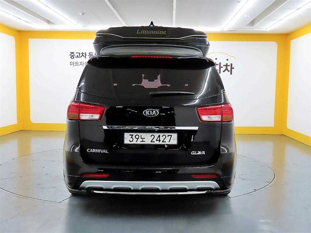 KIA Carnival - Vista 3