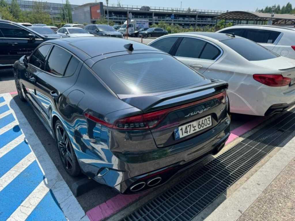 KIA Stinger - Vista 3