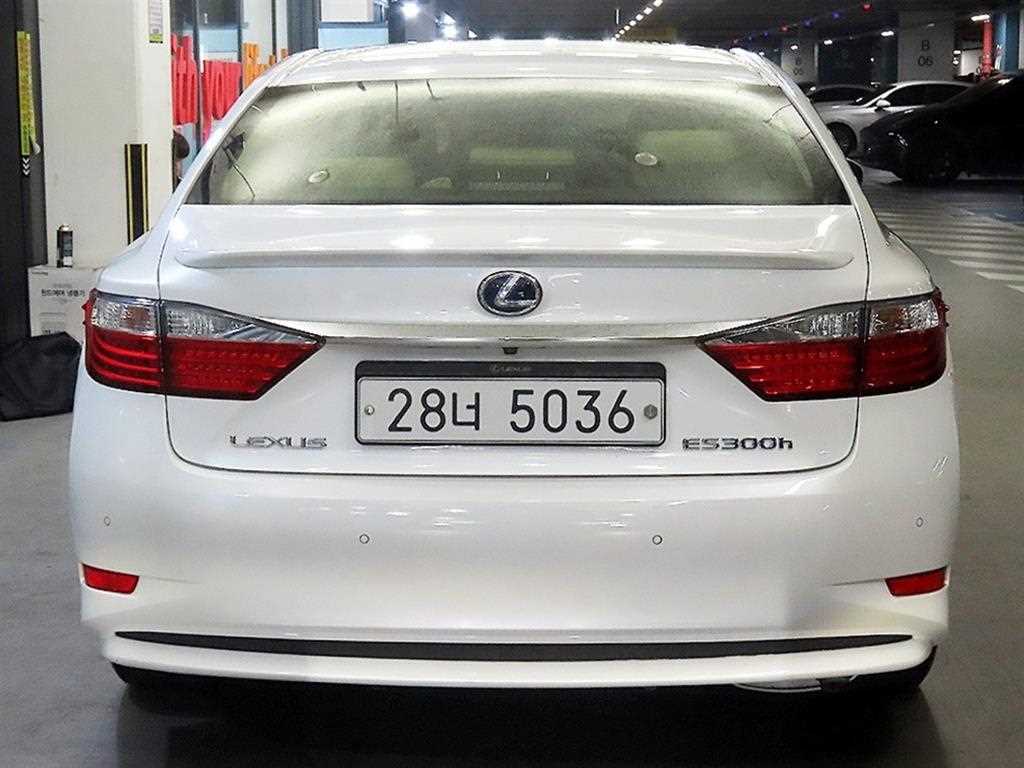 Lexus ES - Vista 5