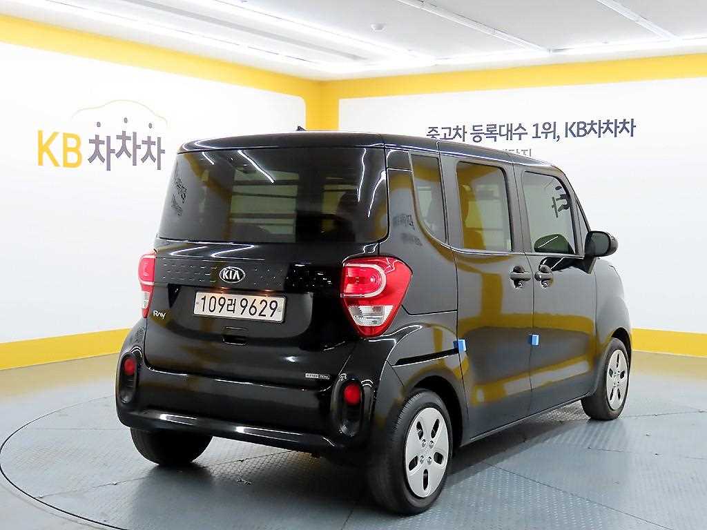 KIA Ray - Vista 4