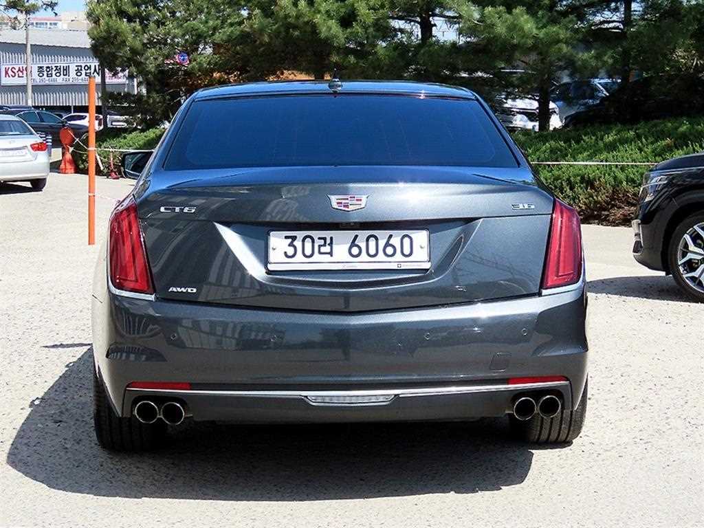 Cadillac CT6 - Vista 4