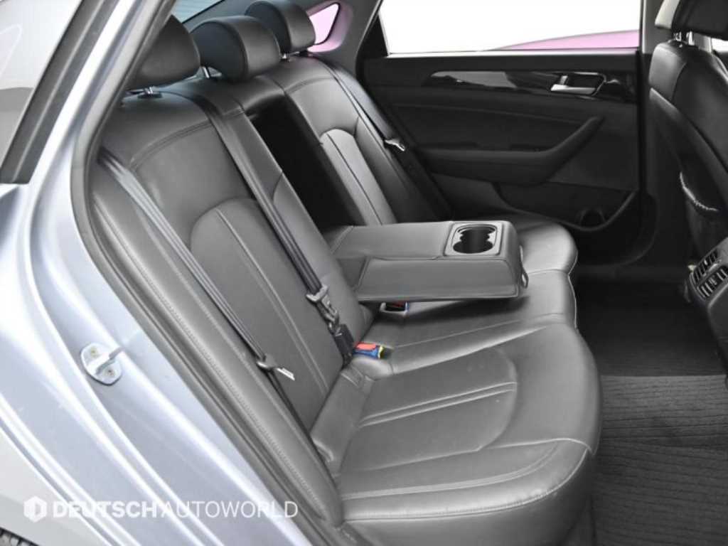 HYUNDAI Sonata - Vista 12