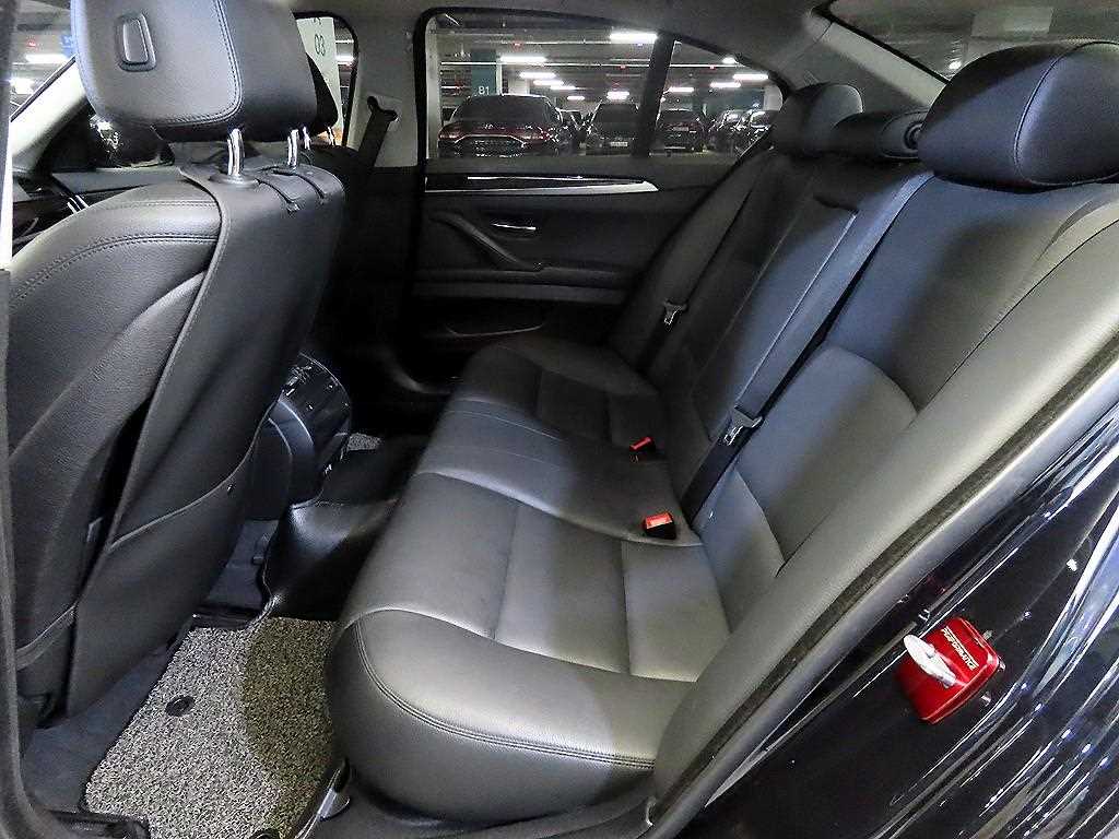 BMW 5 Series - Vista 7