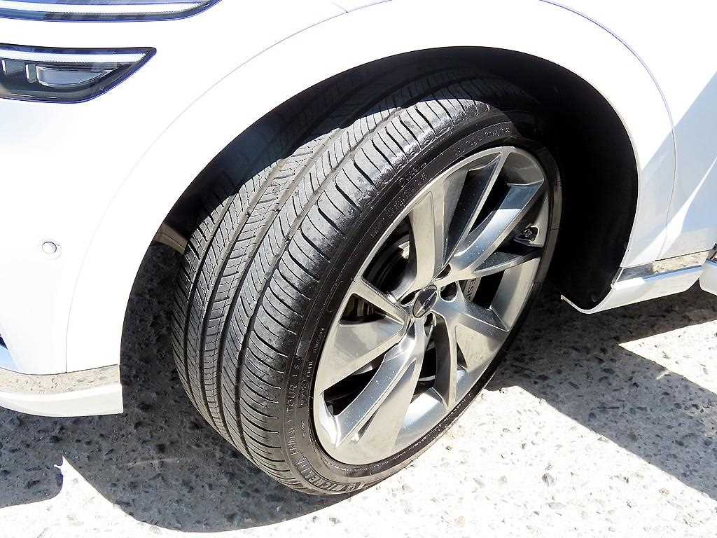 Genesis GV70 2025 the color of pearl - Importación desde Corea - HF Imports Iquique - Foto 20