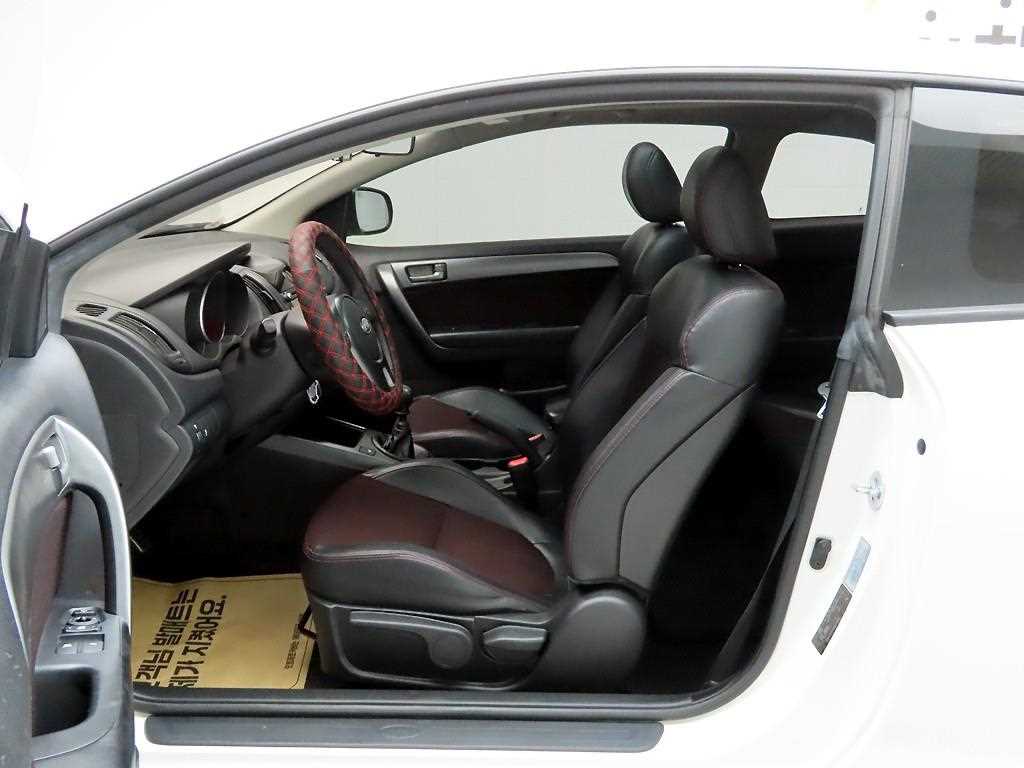 KIA Forte - Vista 8