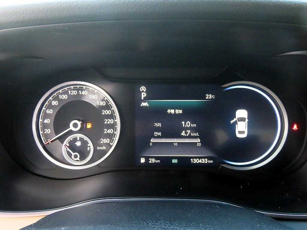 Genesis G70 - Vista 9