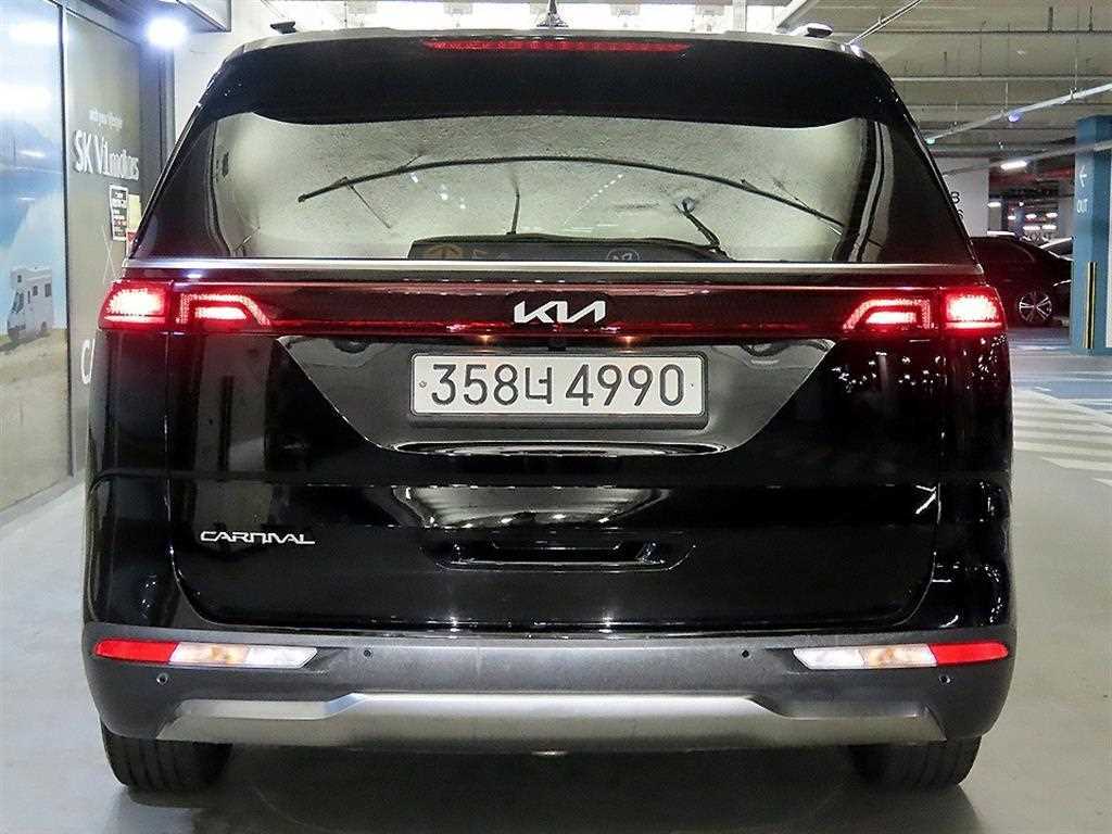 KIA Carnival - Vista 5