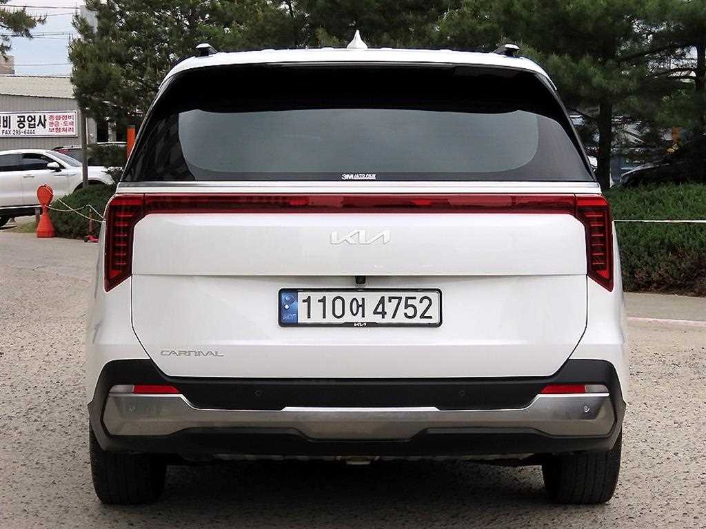 KIA Carnival - Vista 4