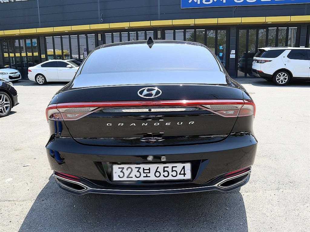 HYUNDAI Grandeur - Vista 4