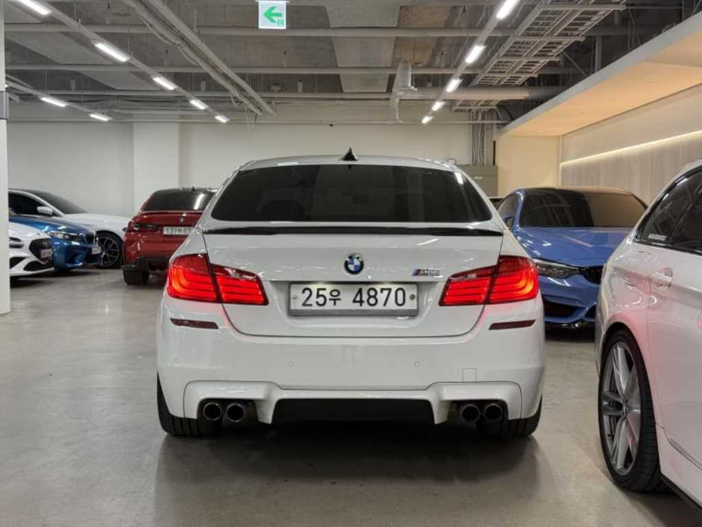 BMW 5 Series - Vista 4