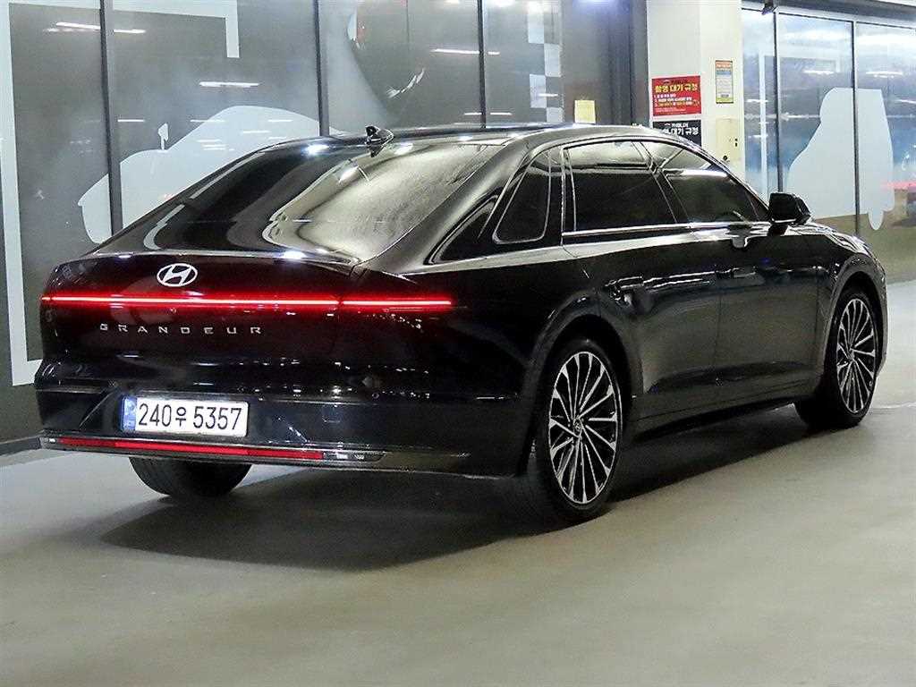 HYUNDAI Grandeur - Vista 4