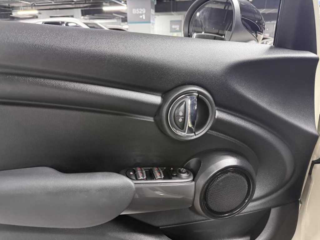 Mini Cooper - Vista 11