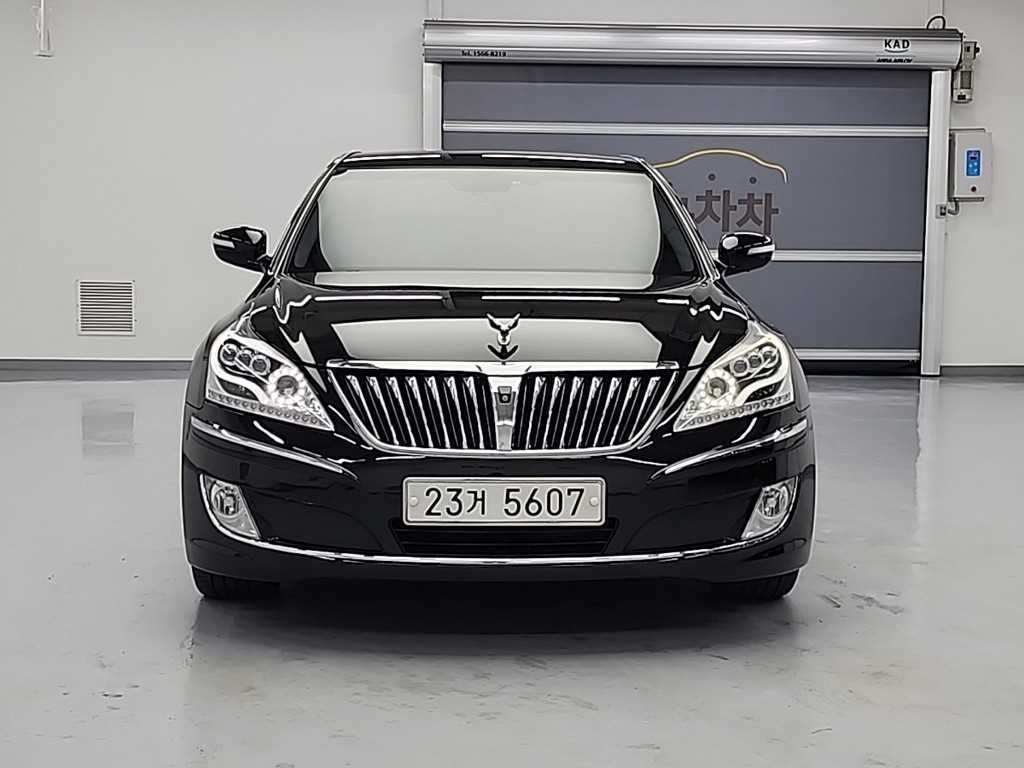 HYUNDAI Equus - Vista 2