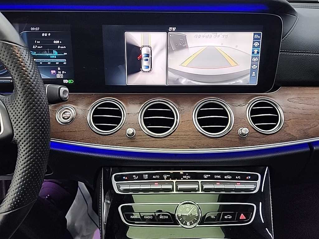 Mercedes Benz E class - Vista 10