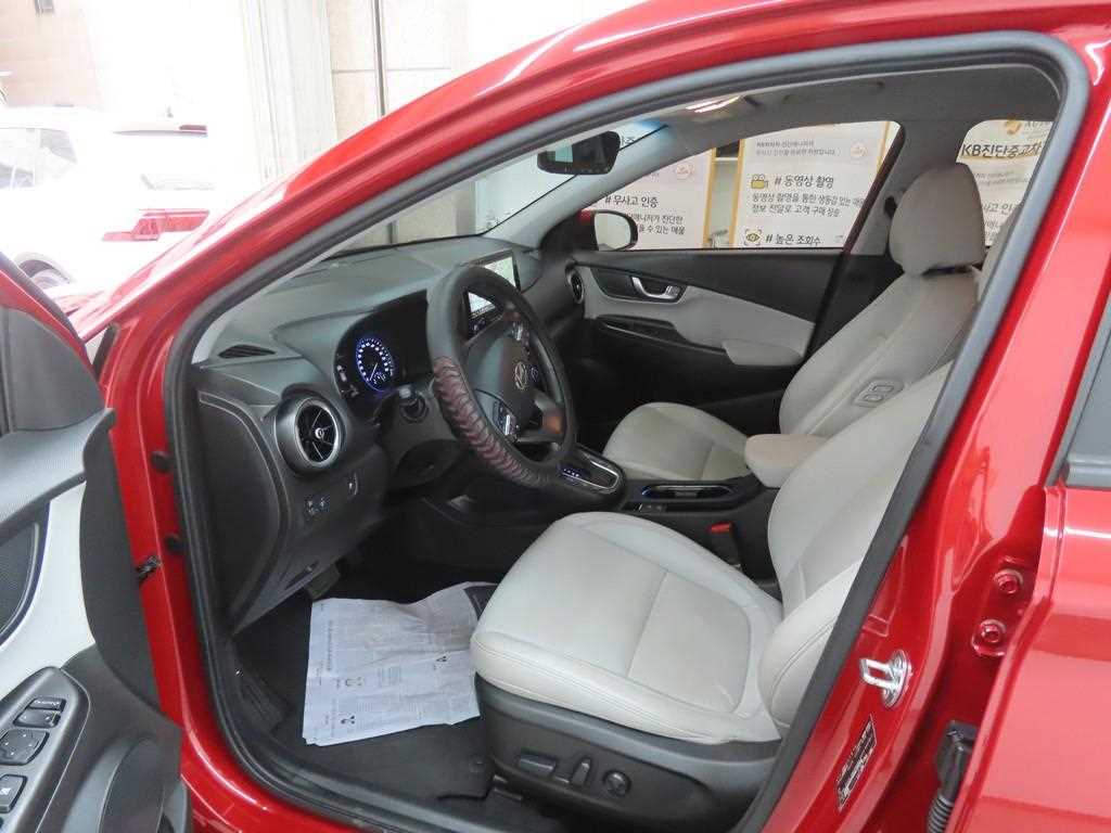 HYUNDAI Kona - Vista 5