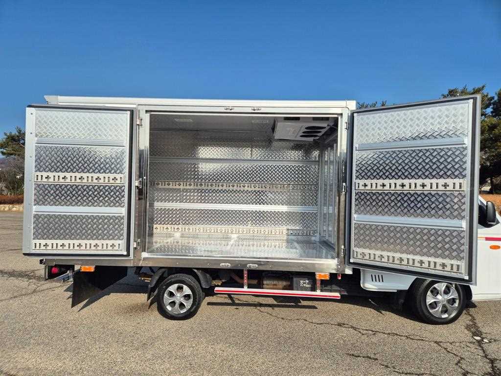 Small Truck Freezer Box(High Deck) - Vista 9