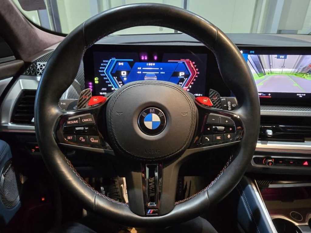 BMW XM - Vista 6
