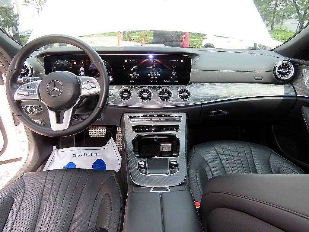Mercedes Benz CLS Class - Vista 7