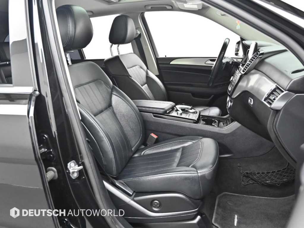 Mercedes Benz GLE Class - Vista 10