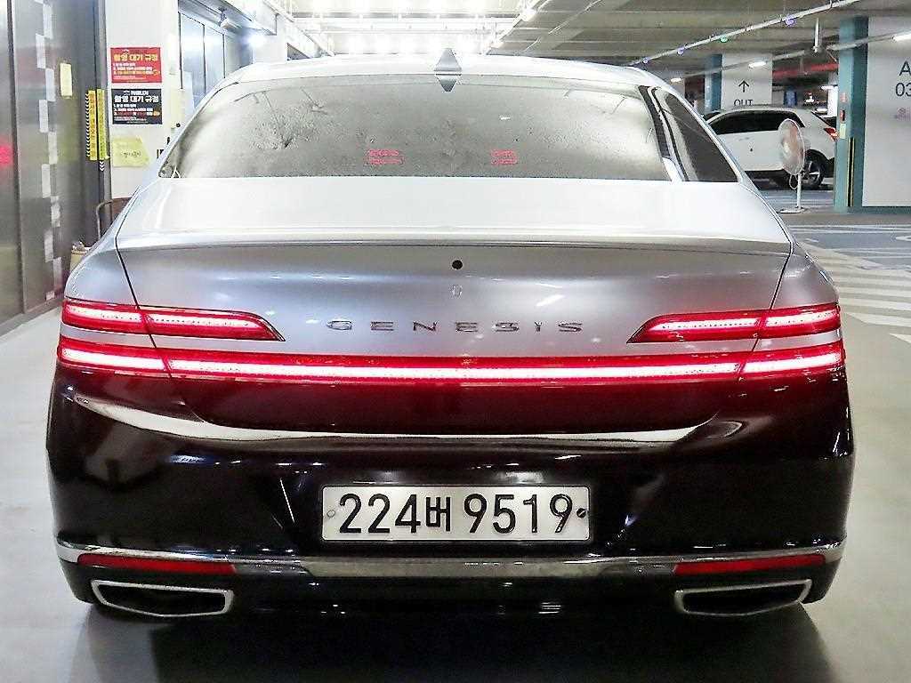 Genesis G90 - Vista 5