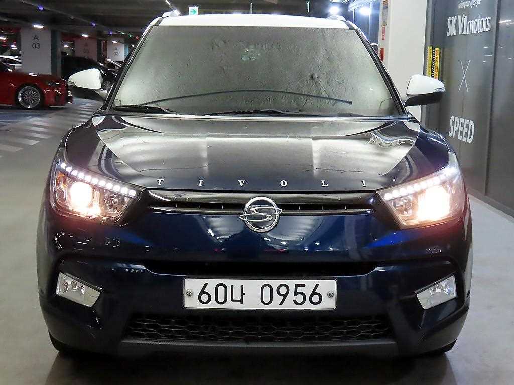 Ssangyong Tivoli - Vista 2