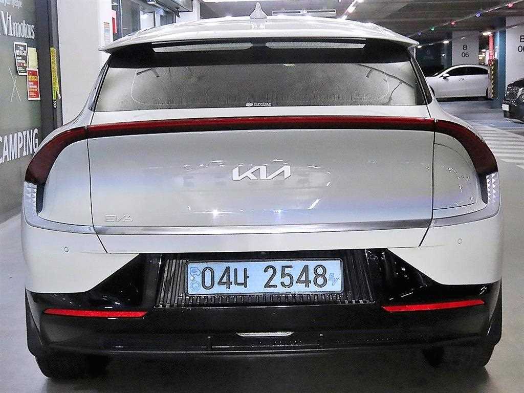 KIA EV6 - Vista 5