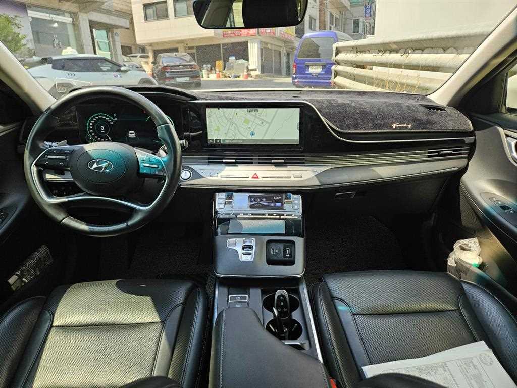 HYUNDAI Grandeur - Vista 6